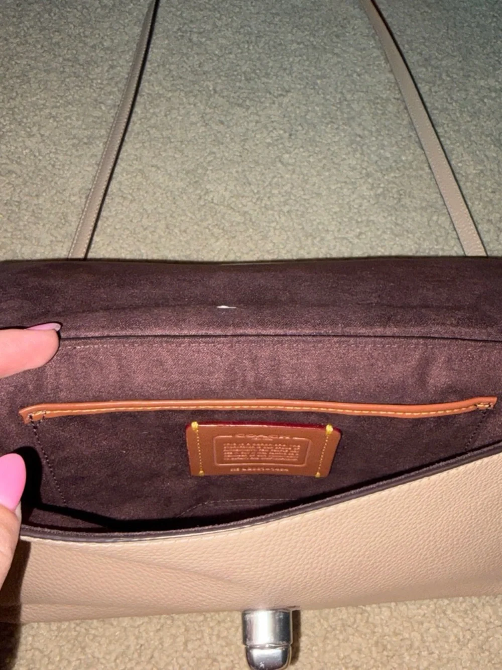 Coach compact taupe
